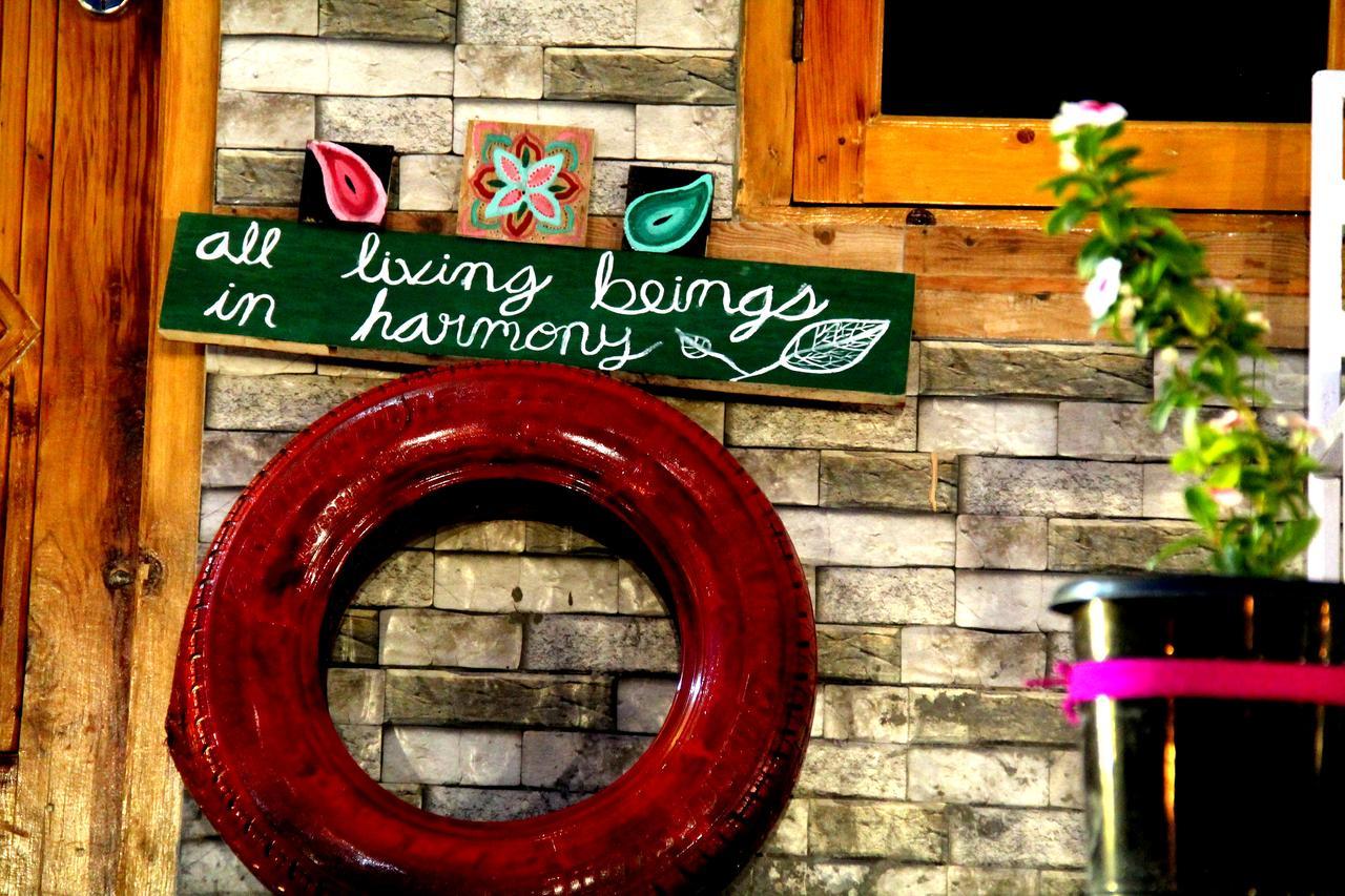 Bros Hostel Manali Eksteriør billede