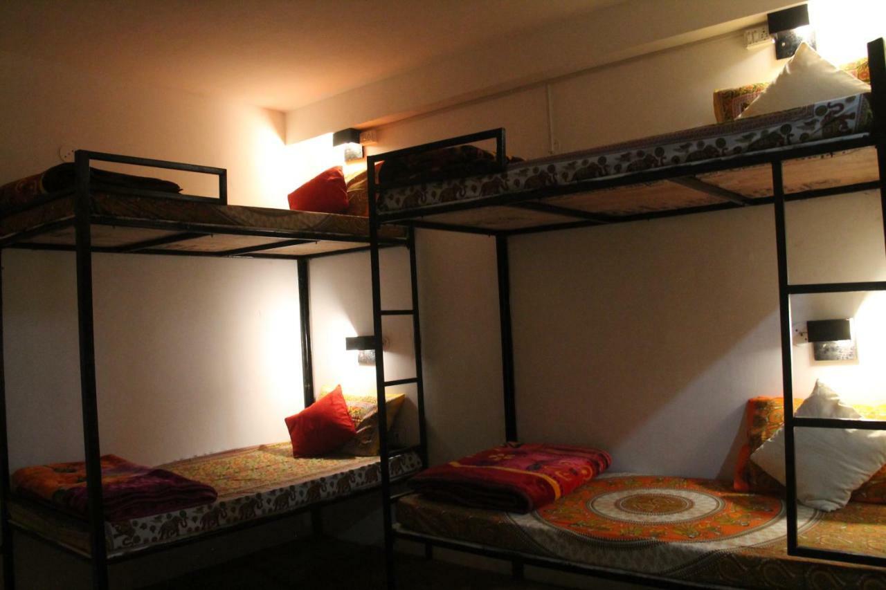 Bros Hostel Manali Eksteriør billede
